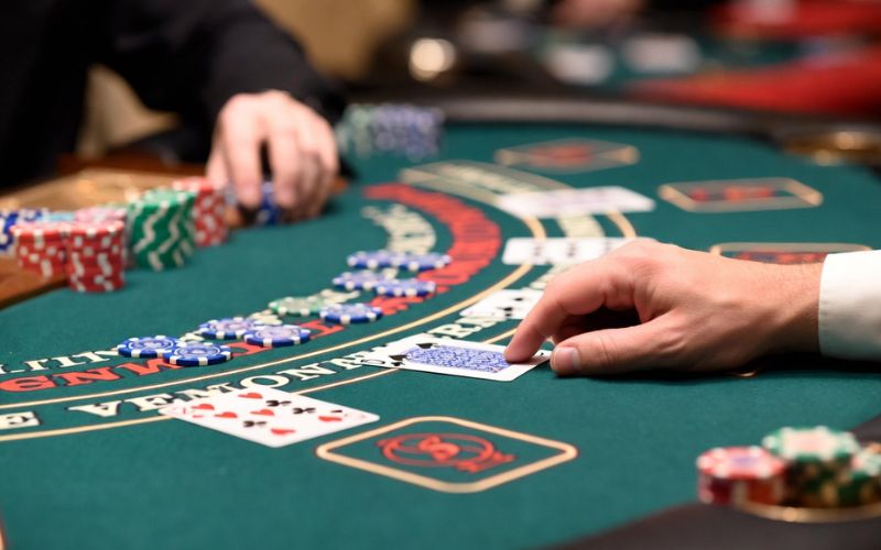 cách chơi blackjack tính điểm chuẩn